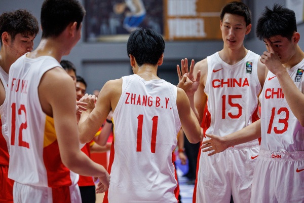 中国U17男篮领队张斌：国内U系列比赛的强度和锻炼价值明显不够